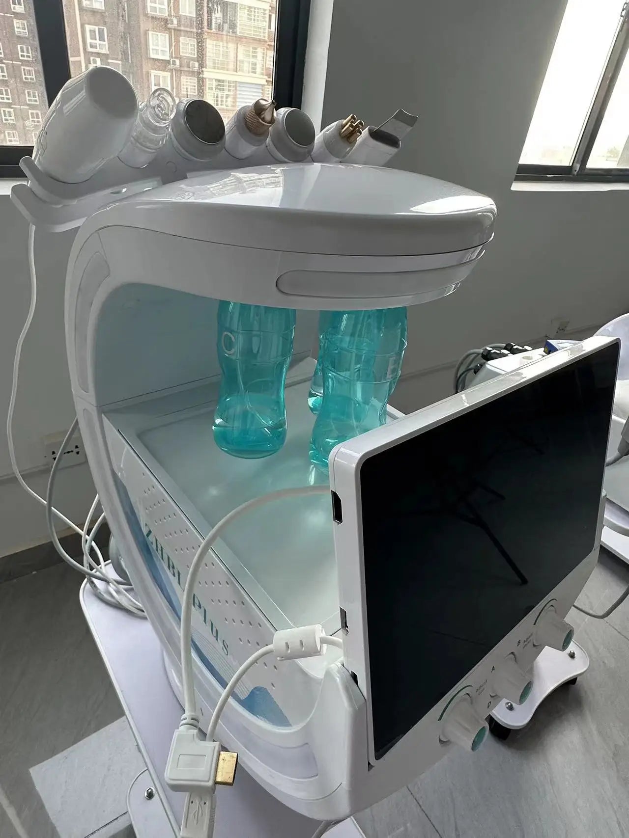 Facial Skin Analysis Ultrasonic Rejuvenation And Oxygen Facial Machine